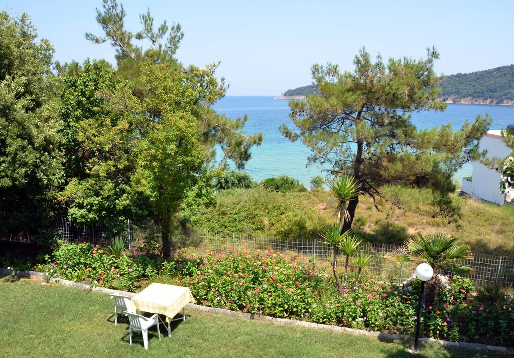 Pension Giannis Αdults Only Koinira Exterior photo