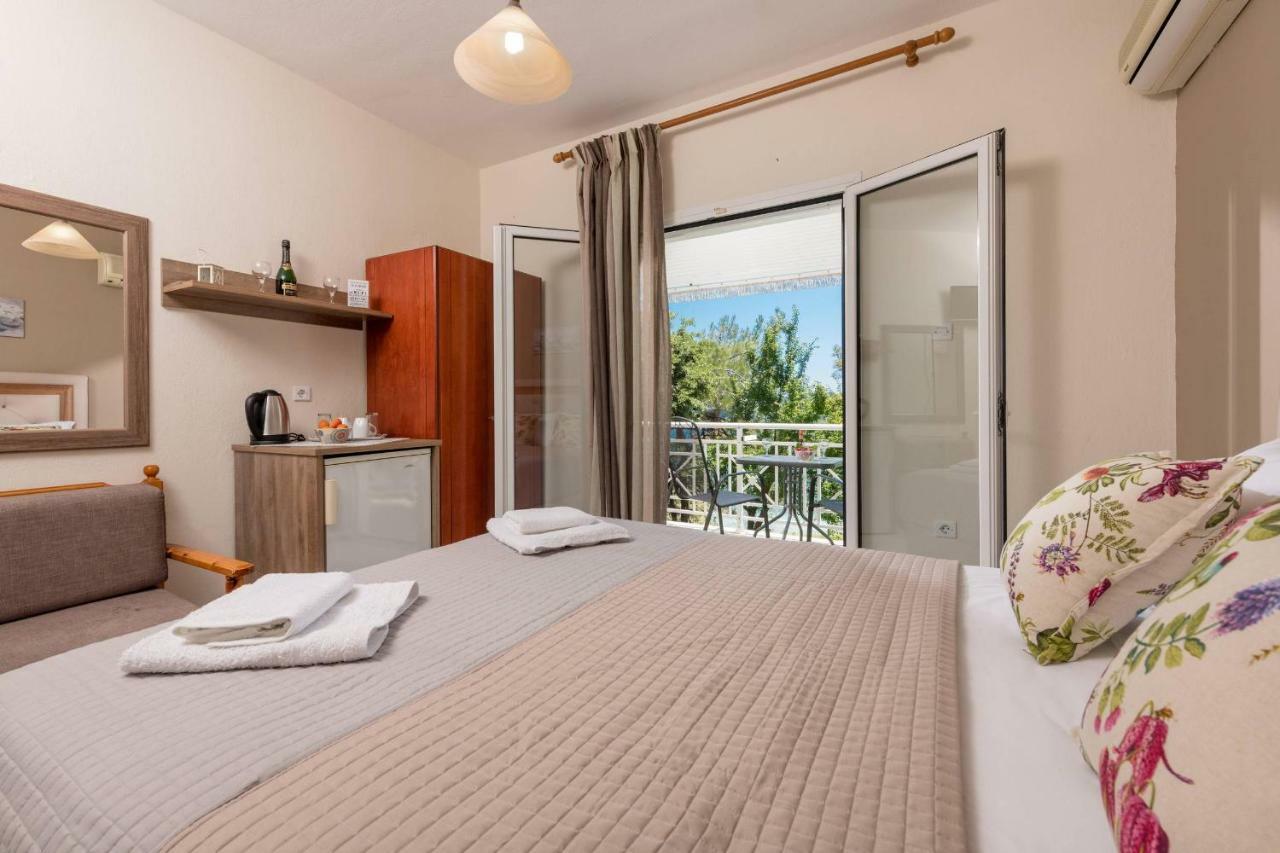Pension Giannis Αdults Only Koinira Exterior photo