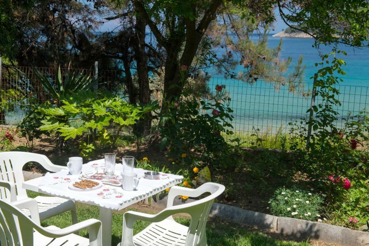 Pension Giannis Αdults Only Koinira Exterior photo
